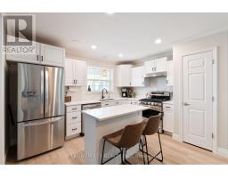 16 LINDSAY DRIVE - 12