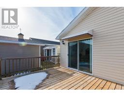 16 LINDSAY DRIVE - 31