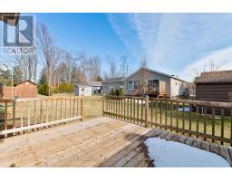 16 LINDSAY DRIVE - 32