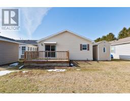 16 LINDSAY DRIVE - 34