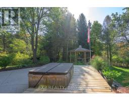 43 GLENRIDGE CRESCENT - 35