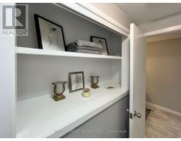 35 ROLLSCOURT GARDENS - 14