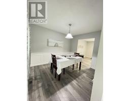 35 ROLLSCOURT GARDENS - 6