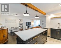 903 - 695 RICHMOND STREET - 15