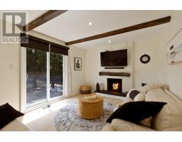 196 WYCHWOOD PARK - 17