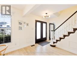 196 WYCHWOOD PARK - 19