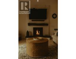 196 WYCHWOOD PARK - 49