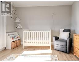 73 CRESTVIEW DRIVE - 30