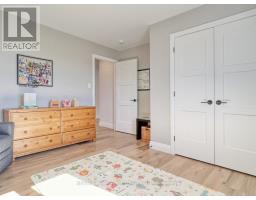 73 CRESTVIEW DRIVE - 31