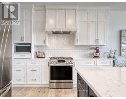 73 CRESTVIEW DRIVE - 6