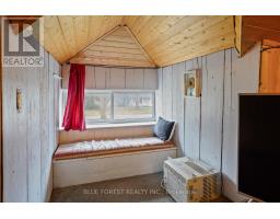 163 SHACKLETON STREET - 30