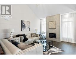 1 - 1061 EAGLETRACE DRIVE - 21