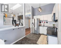 79 SUNRISE CRESCENT - 4