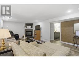 1975 ROYAL CRESCENT - 18