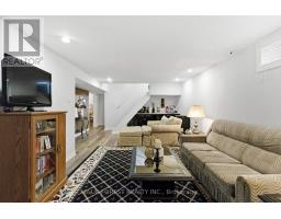 1975 ROYAL CRESCENT - 19