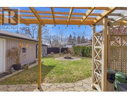 1975 ROYAL CRESCENT - 24