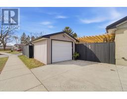 1975 ROYAL CRESCENT - 30