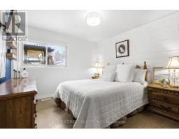 1975 ROYAL CRESCENT - 9