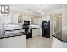 6 HUNTINGTON TERRACE - 14