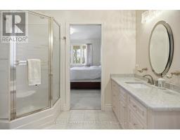 6 HUNTINGTON TERRACE - 18