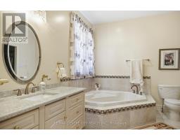 6 HUNTINGTON TERRACE - 21