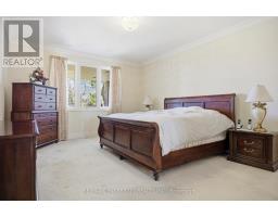 6 HUNTINGTON TERRACE - 22