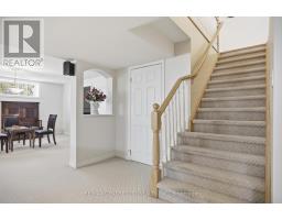 6 HUNTINGTON TERRACE - 26
