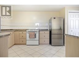 6 HUNTINGTON TERRACE - 34