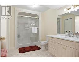 6 HUNTINGTON TERRACE - 37