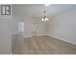 51 - 50 FIDDLERS GREEN ROAD - 11