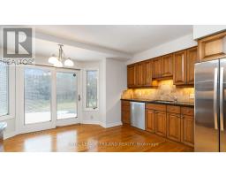 808 FARNHAM ROAD - 12