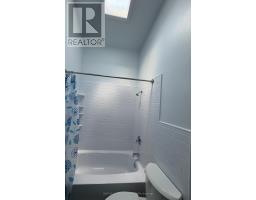 139 - 1090 KIPPS LANE - 23