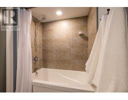 42 GARLAND CRESCENT - 17