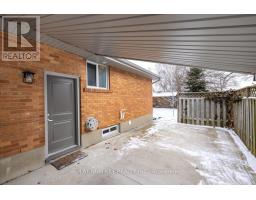 42 GARLAND CRESCENT - 18