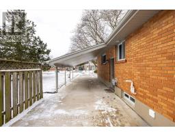 42 GARLAND CRESCENT - 19