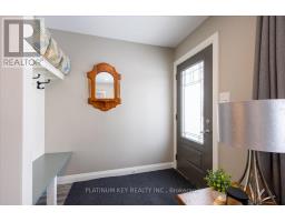 42 GARLAND CRESCENT - 3