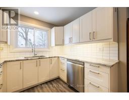 42 GARLAND CRESCENT - 7