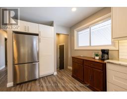 42 GARLAND CRESCENT - 8