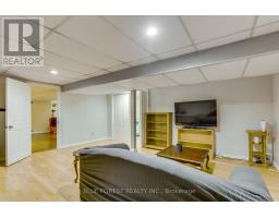 1089 VISCOUNT ROAD - 34