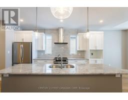 LOT 105 DARWIN CRESCENT - 11