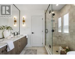 104 DARWIN CRESCENT - 19