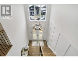 104 DARWIN CRESCENT - 2