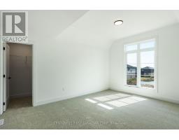 104 DARWIN CRESCENT - 21