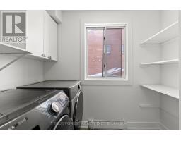 41 - 1096 JALNA BOULEVARD - 16