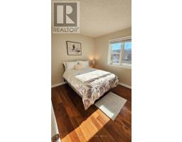 983 COUNTRY CLUB CRESCENT - 29