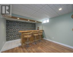 983 COUNTRY CLUB CRESCENT - 32