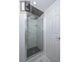 983 COUNTRY CLUB CRESCENT - 37