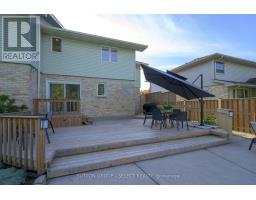 983 COUNTRY CLUB CRESCENT - 42