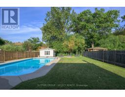 983 COUNTRY CLUB CRESCENT - 44