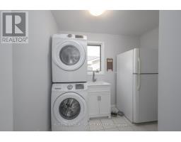 983 COUNTRY CLUB CRESCENT - 47